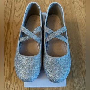 Dream Pairs Girls Sparkly Silver Dress Shoes Size 4